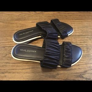 Kelsi Dagger Brooklyn Women's Surf Flat Sandal, Black, 8.5 M US, with box